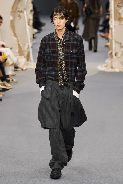 Look 29